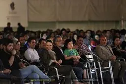 بهروز افخمی به همراه همسر و فرزندش در کنسرت چارتار/ عکس