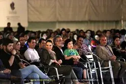 بهروز افخمی به همراه همسر و فرزندش در کنسرت چارتار/ عکس