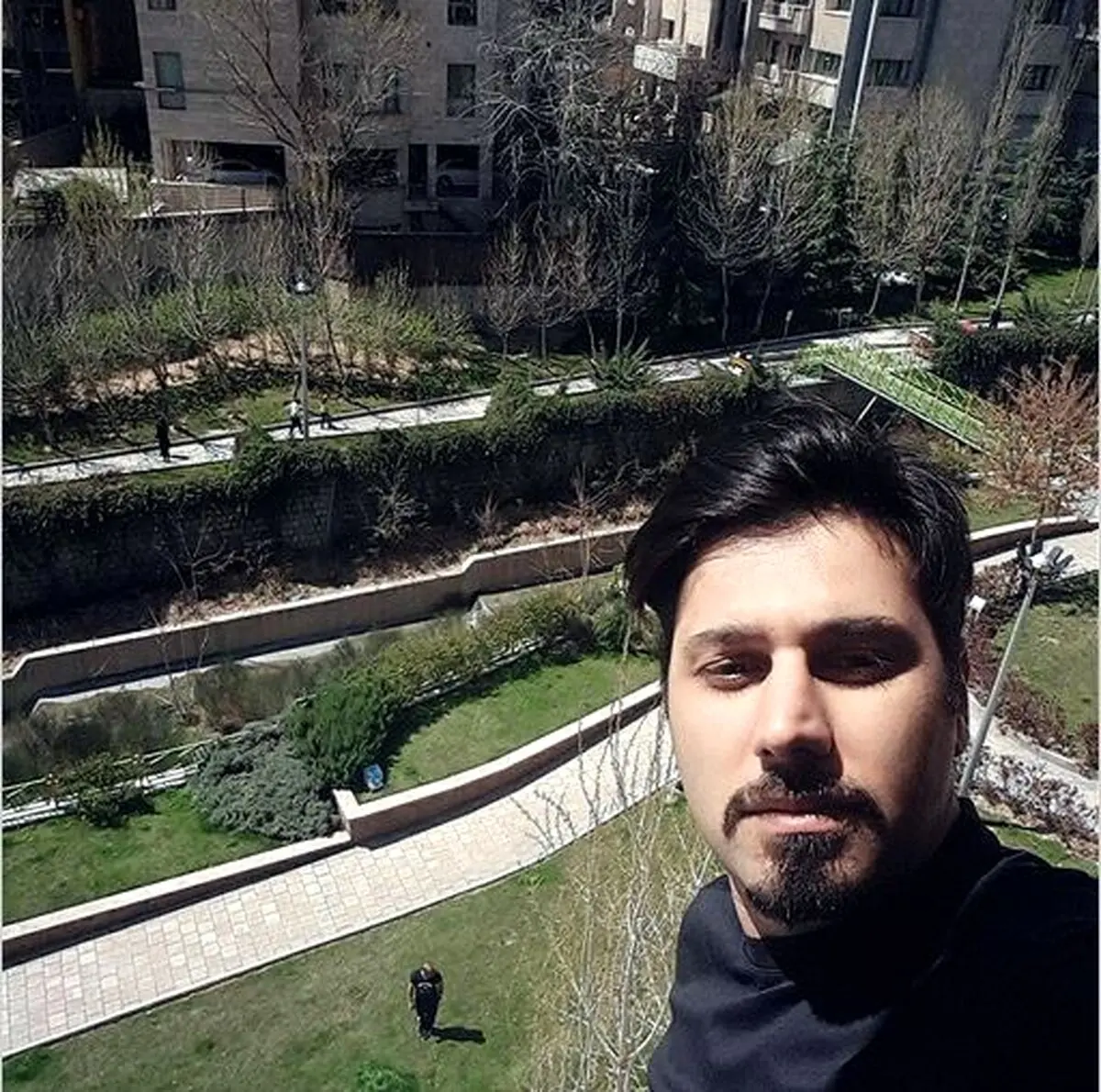 سلفی احسان خواجه امیری در روز طبیعت/ عکس