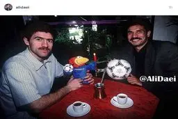 عکس خاطره انگیز از حضور علی دایی و کریم باقری در کافی شاپی در فرانسه