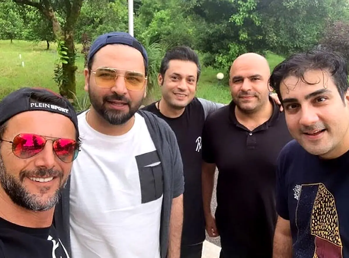 امین حیایی همراه با احسان علیخانی با تیپ کمتر دیده شده