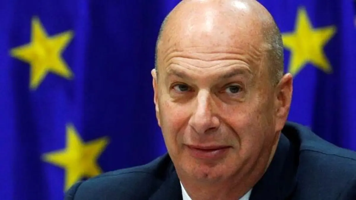 استیضاح ترامپ؛ سفیر احضار شده به کنگره حرفش را پس گرفت!