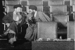 تصویری کمتر دیده شده از رهبر انقلاب در کنار شهید آیت الله بهشتی