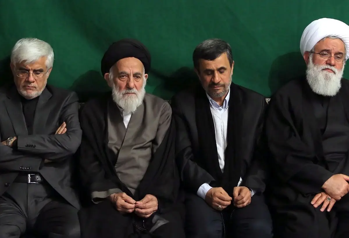 احمدی نژاد در عزاداری ایام فاطمیه بیت رهبری/ عکس