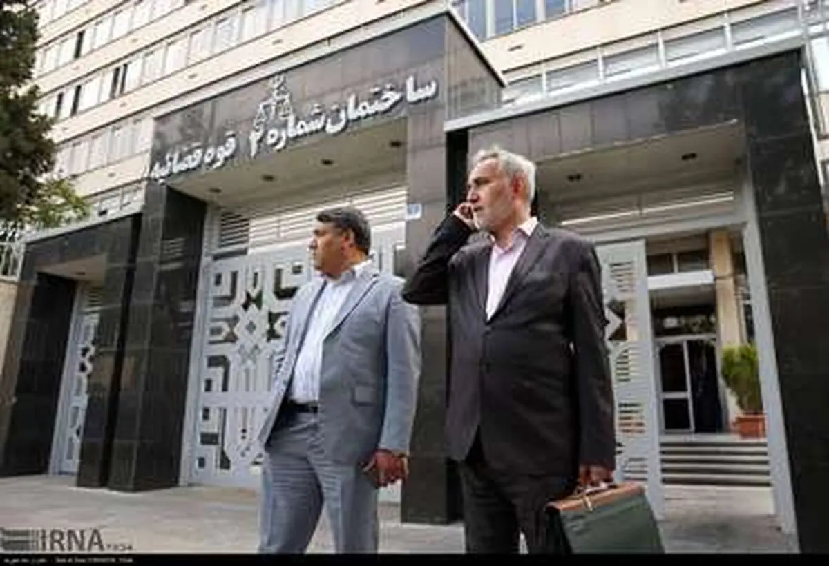 تصاویر: حضور محمدرضا خاتمی در دادگاه