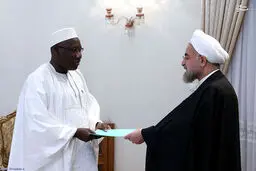 تقدیم استوارنامه سفرای خارجی به رئیس جمهور/تصاویر