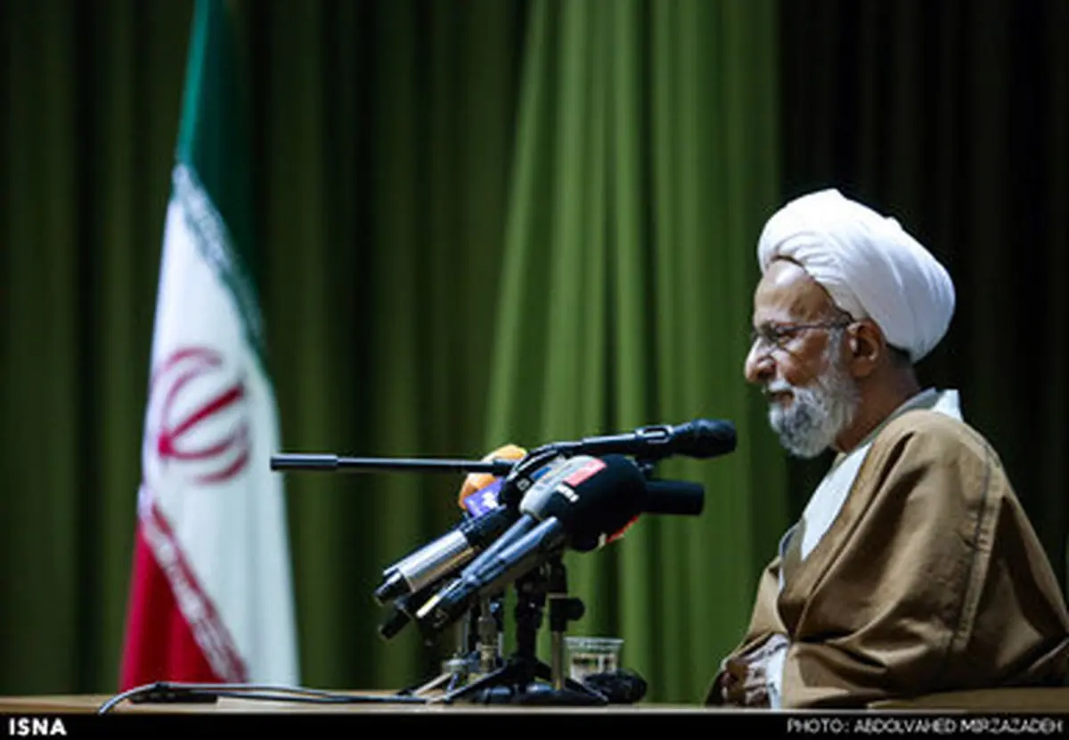 حاشیه‌های تصویری همایش همگرایی اصولگرایان با حضور آیت‌الله مصباح، وزرای احمدی‌نژاد، پایداری‌ها، آیت‌الله موحدی کرمانی، حدادعادل، سعید جلیلی و ...