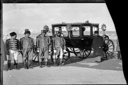 کالسکه داران ناصرالدین شاه/عکس