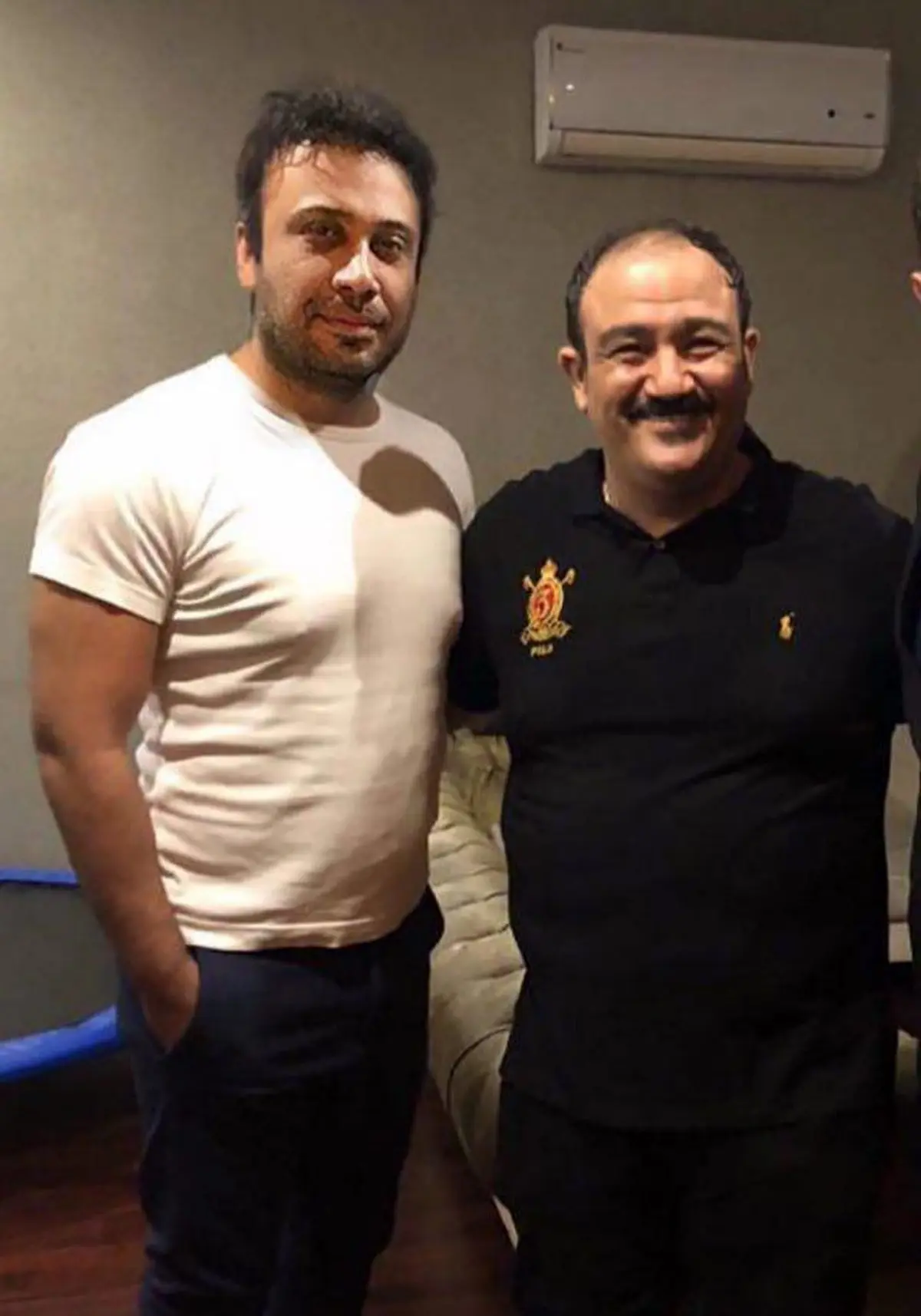 تصویری از محسن چاوشی در كنار کمدین معروف