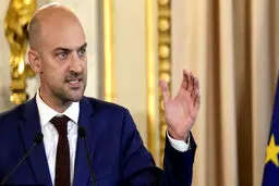گستاخی جدید فرانسه درباره ایران