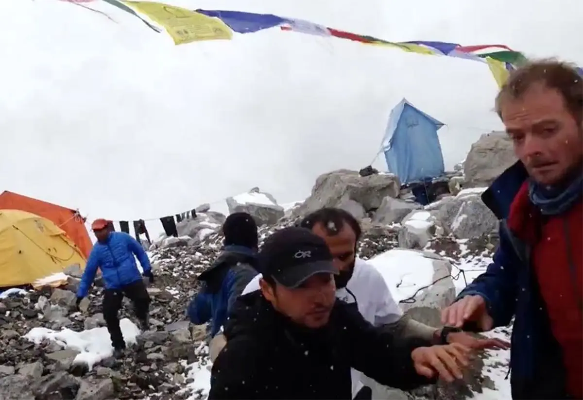 زلزله نپال کوهنوردان اورست را هم کشت+عکس