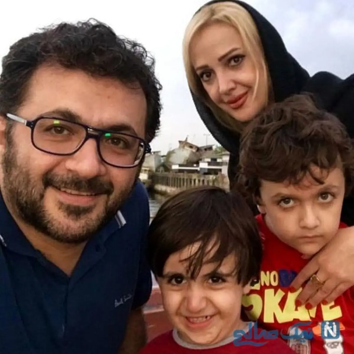 اینستاگرام: شهرام عبدلی به همراه همسر و فرزندانش