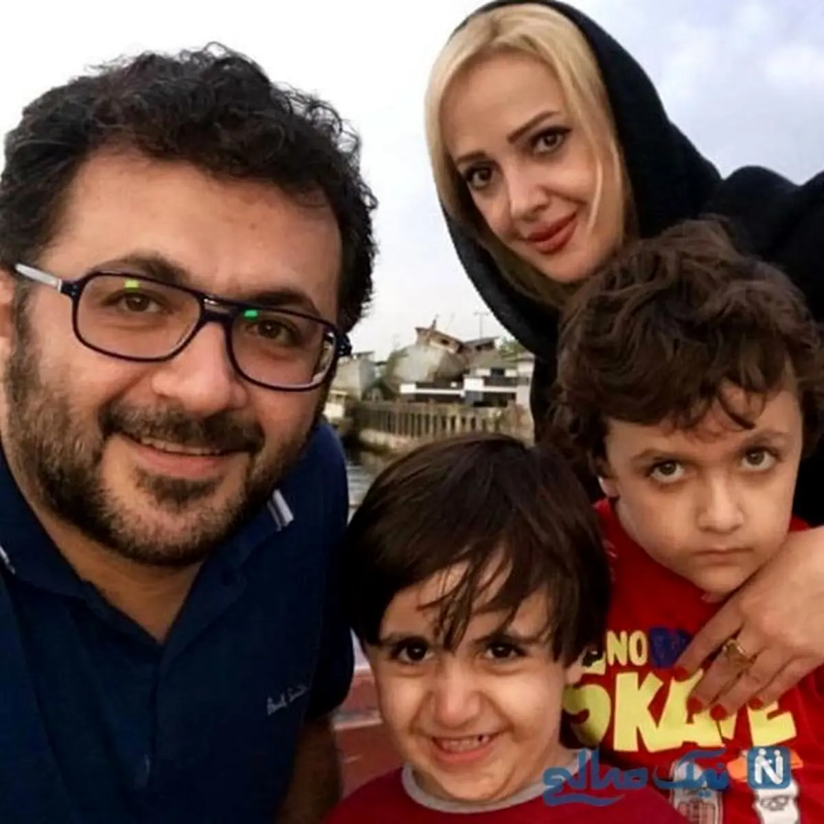 اینستاگرام: شهرام عبدلی به همراه همسر و فرزندانش