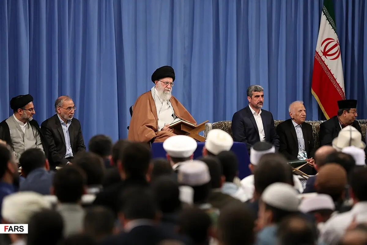 تصاویر: دیدار شرکت کنندگان در مسابقات بین‌المللی قرآن با رهبر انقلاب