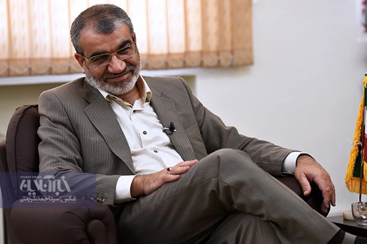 کدخدایی: احمدی‌نژاد، موسوی و کروبی دیگر هرگز تایید صلاحیت نمی‌شوند /انتقادات رهبری به شورای نگهبان /بعضی لطیفه‌ها درباره آیت‌الله جنتی را برای ایشان می‌خوانم /نظر اعضای شورای نگهبان درباره کاندیداتوری زنان در انتخابات ریاست جمهوری منفی نیست