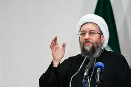 آیت الله آملی لاریجانی: شایعه حساب های شخصی  من دروغ است/ لغو سخنرانی یک نماینده مهم‌تر بود یا پخش یک شایعه درباره رییس قوه قضاییه؟/ متوجه نمی شوم چرا رئیس مجلس درباره حادثه مشهد اظهار تاسف کرده