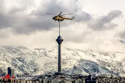 عکس شگفت انگیز از هلی برد برج میلاد!