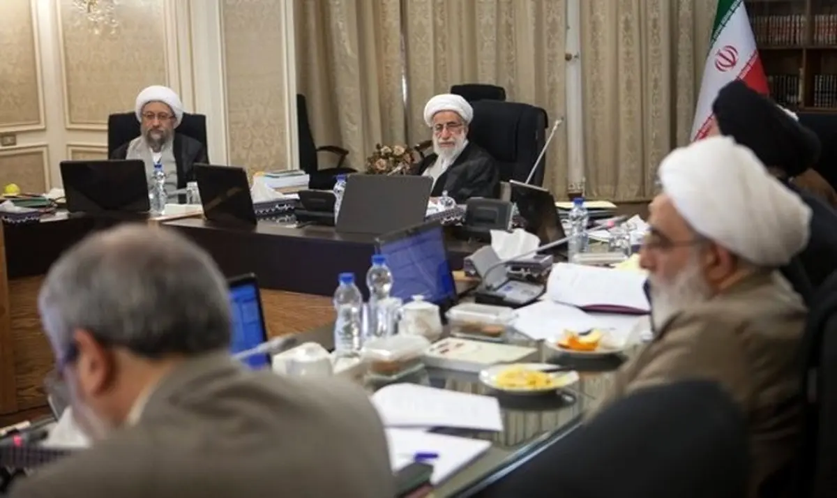 کیهان: شورای نگهبان باید احراز صلاحیت نامزدهای ریاست جمهوری را با سخت‌گیری زیاد انجام دهد / باید بلوغ جامعه را بالا ببریم تا هر کسی جرأت در انتخابات را حضور پیدا نکند