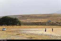 تالاب خشک شده قوری گل /عکس