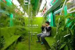 طراحی عجیب یک قطار مترو در چین/تصاویر