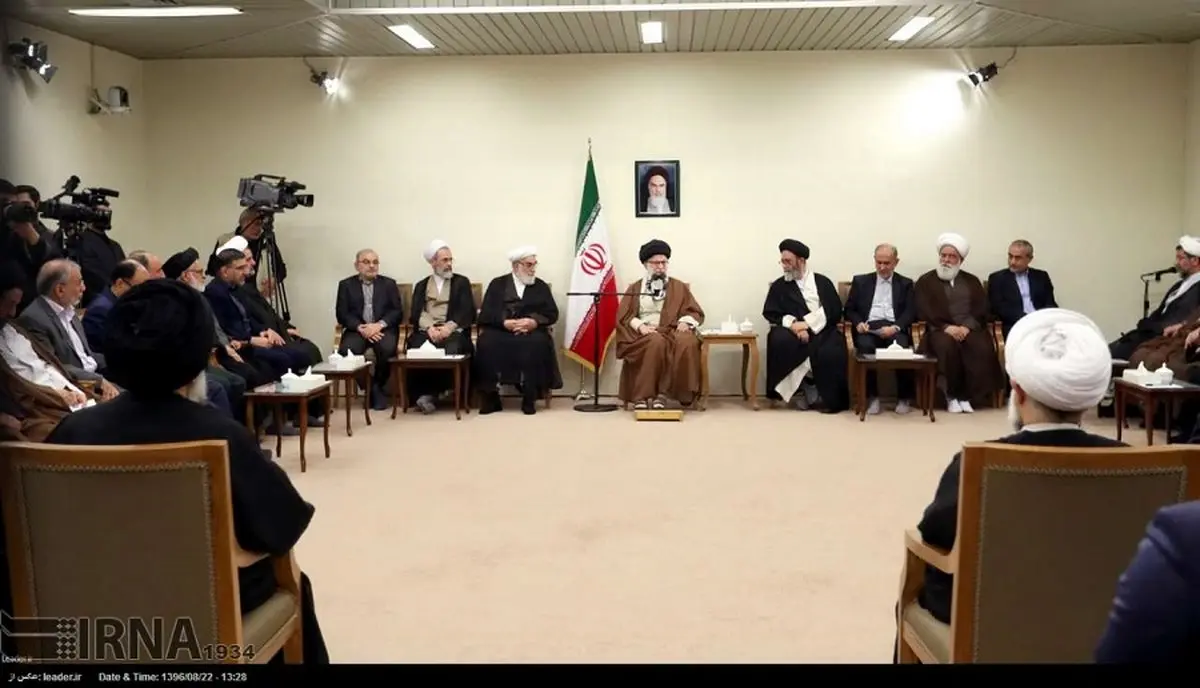 دیدار مسئولان و فعالان فرهنگی با رهبر انقلاب/تصاویر