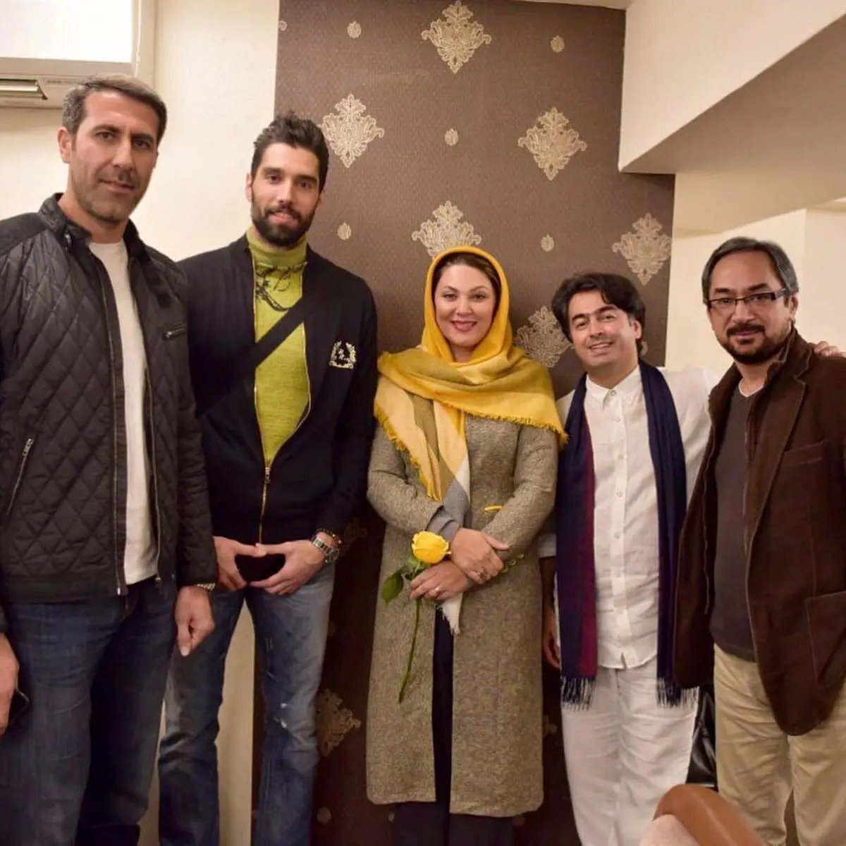 تیپ ستاره اسکندری در کنار ستاره‌های والیبال/عکس