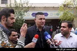 علی دایی با مازراتی به دادگاه انقلاب رفت/ عکس