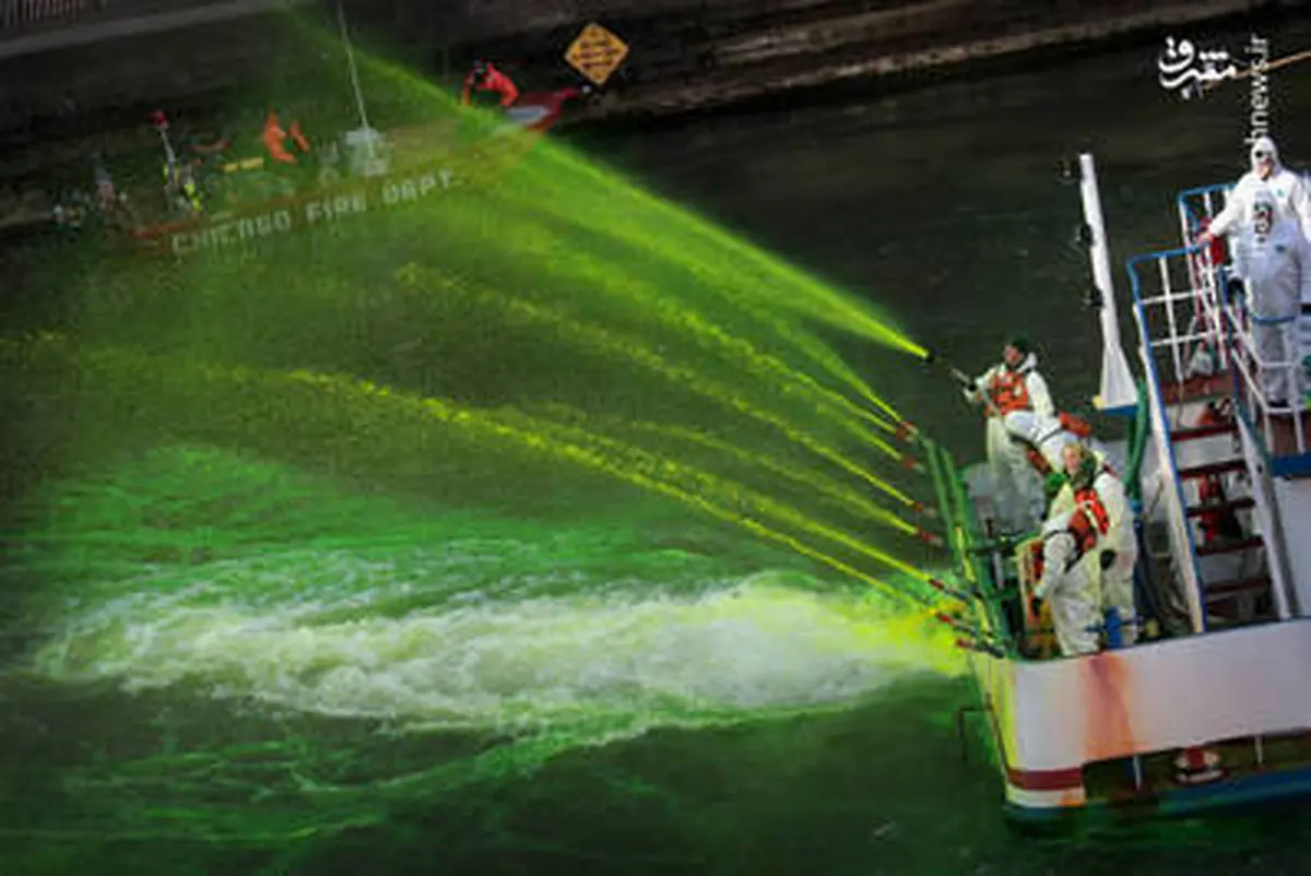 سبز شدن رنگ آب رودخانه شیکاگو/تصاویر