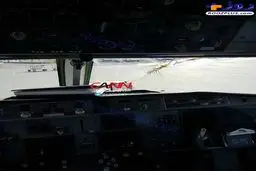 تصوير شيشه كاكپيت فوكر١٠٠ که مجبور به فرود اضطراری شد