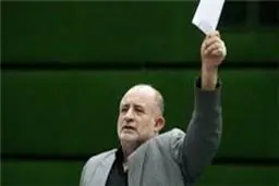 قاضی‌پور: خبر منتشرشده درباره پناهندگی خانواده‌ام کذب محض است