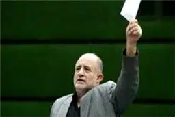 قاضی‌پور: خبر منتشرشده درباره پناهندگی خانواده‌ام کذب محض است