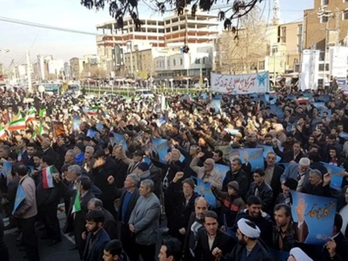 تصاویری از راهپیمایی مردمی علیه اغتشاشات اخیر
