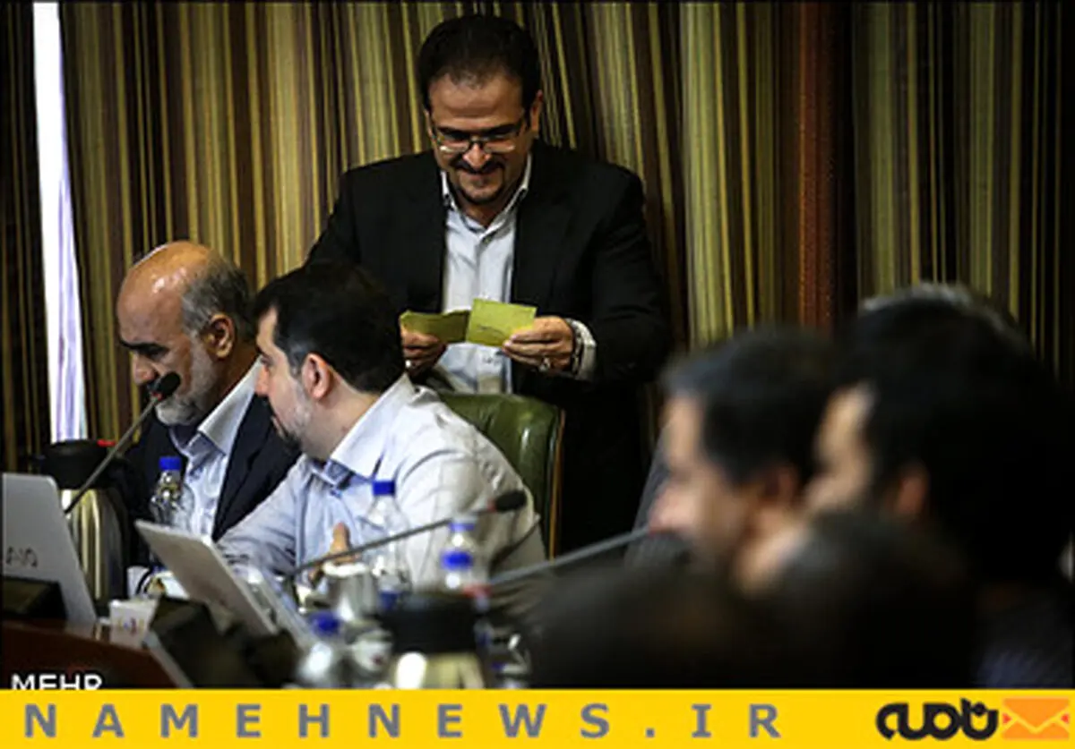 حاشیه‌های تصویری جلسه شورای شهر در روز شکست مسجدجامعی