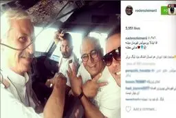 کری‌خوانی بازیگر طنز در کابین هواپیما/ عکس