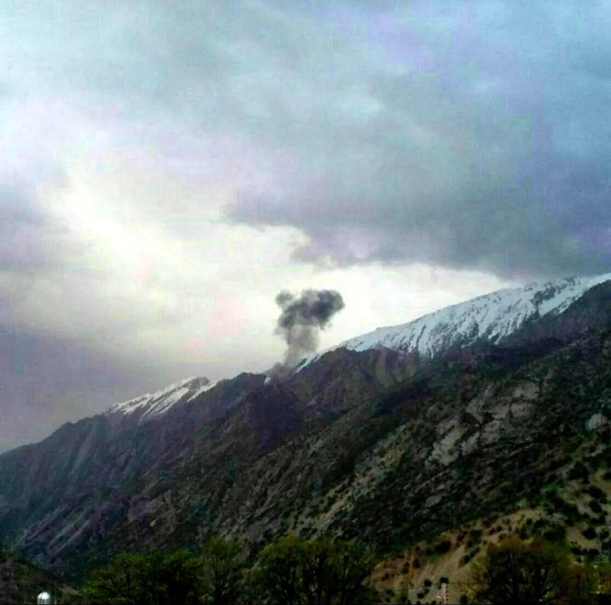 اولین تصویر از لحظه سقوط هواپیمای ترک در اطراف شهر کرد