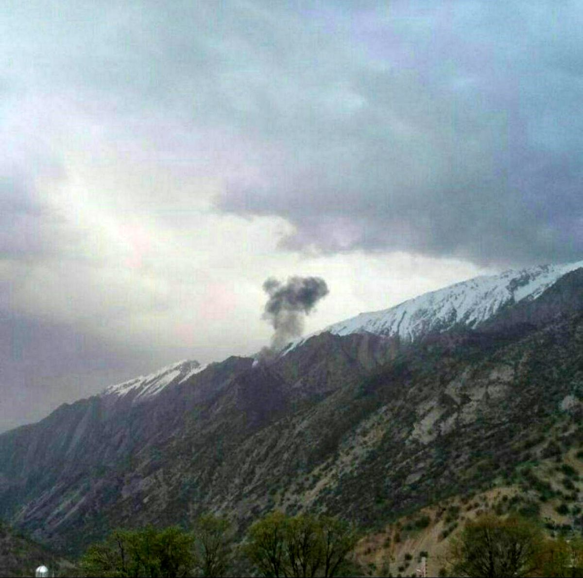 اولین تصویر از لحظه سقوط هواپیمای ترک در اطراف شهر کرد