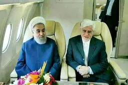 خوش و بش عارف و روحانی در هواپیما/ عکس