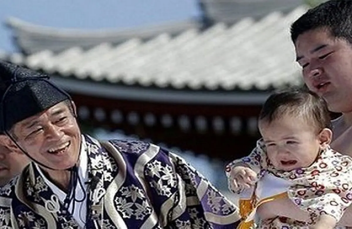 مسابقه به گریه انداختن کودکان ! + تصاویر