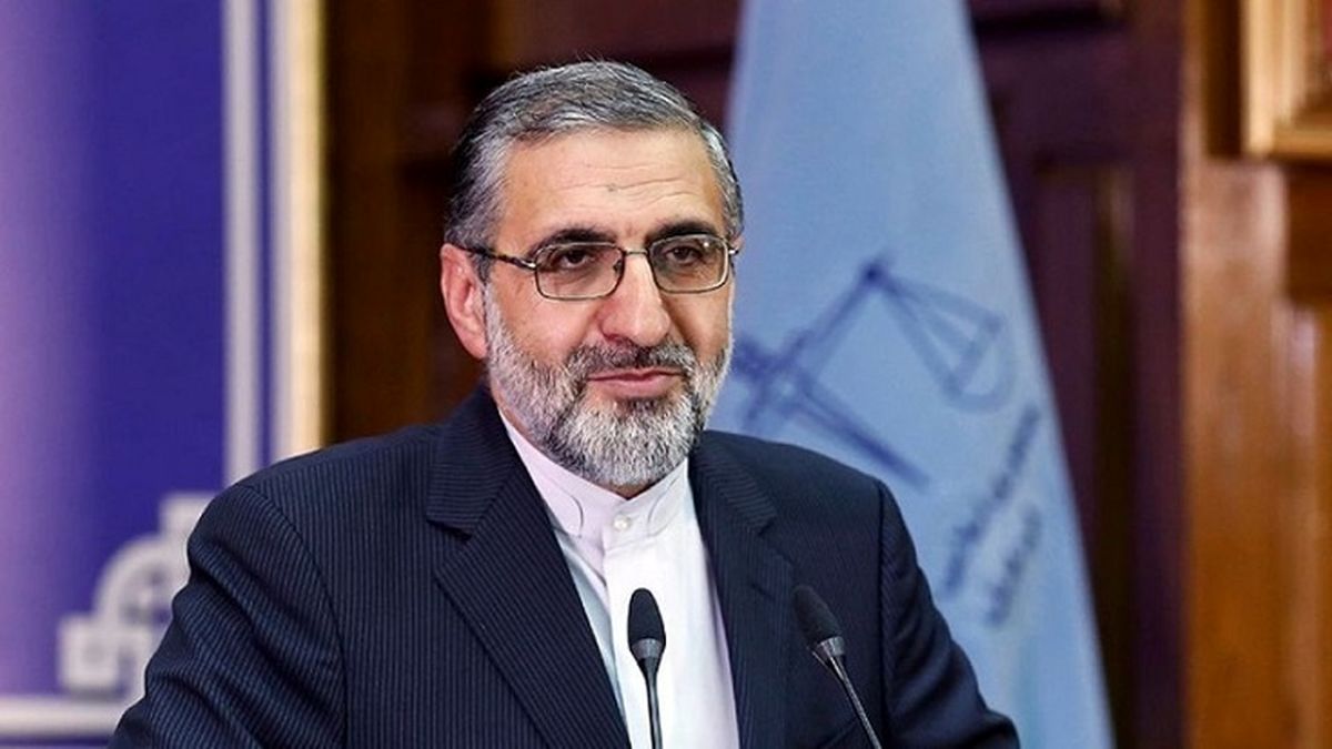 سخنگوی قوه قضاییه: حکم ۲ نماینده مجلس به ۶۱ ماه حبس / سلطان خودرو و همسرش اعدام میشوند / ۷ سال حبس برای مدیرعامل سابق سایپا
حکم 61 ماه حبس برای دو نماینده مجلس