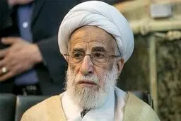 آیت الله جنتی: انقلاب اسلامی با همه دشمنی‌ها با عزت باقی مانده