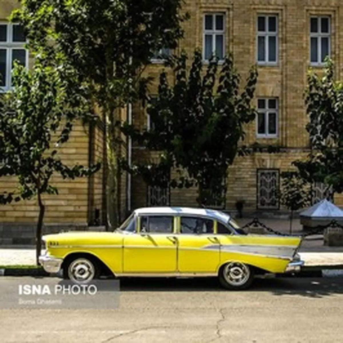 خاطرات متروک/نمایشگاهی از خودروهای کلاسیک در کوچه و خیابان های شهر/تصاویر