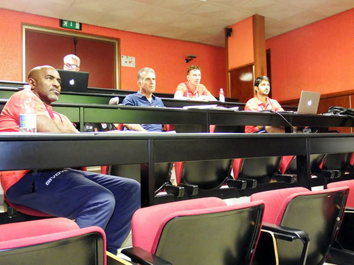 کی‌روش و دستیارانش از صبح تا شب چه‌کار می‌کنند؟