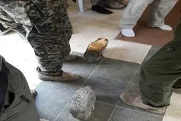 عکس | جاسازی مواد منفجره در سنگ‌ها توسط داعش!