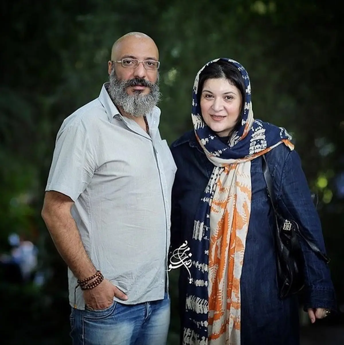 امیر جعفری با سیمای جدید در کنار همسرش/ عکس