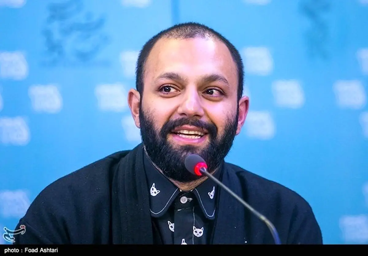 طرح متفاوت پیراهن یک بازیگر در نشست خبری/عکس