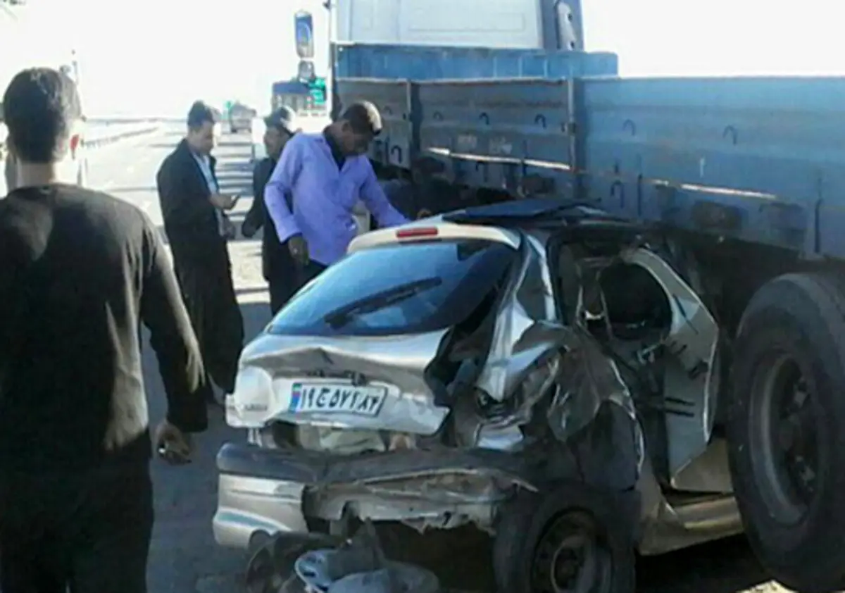 نجات معجزه آسای چهار سرنشین پژو در تصادف/عکس