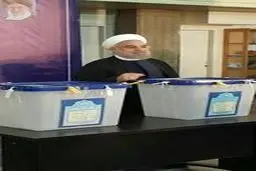 5 فریم از حضور روحانی در انتخابات/ عکس