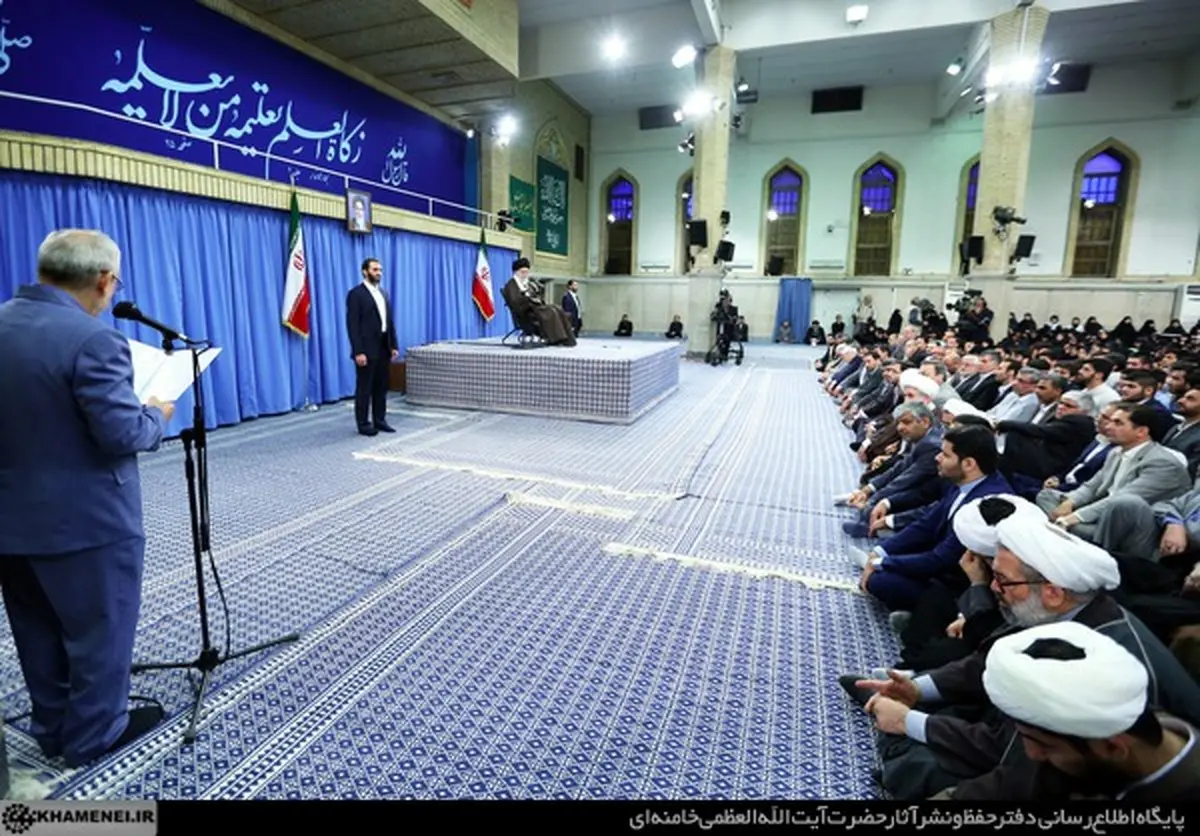 دیدار معلمان و فرهنگیان با رهبر معظم انقلاب/ عکس