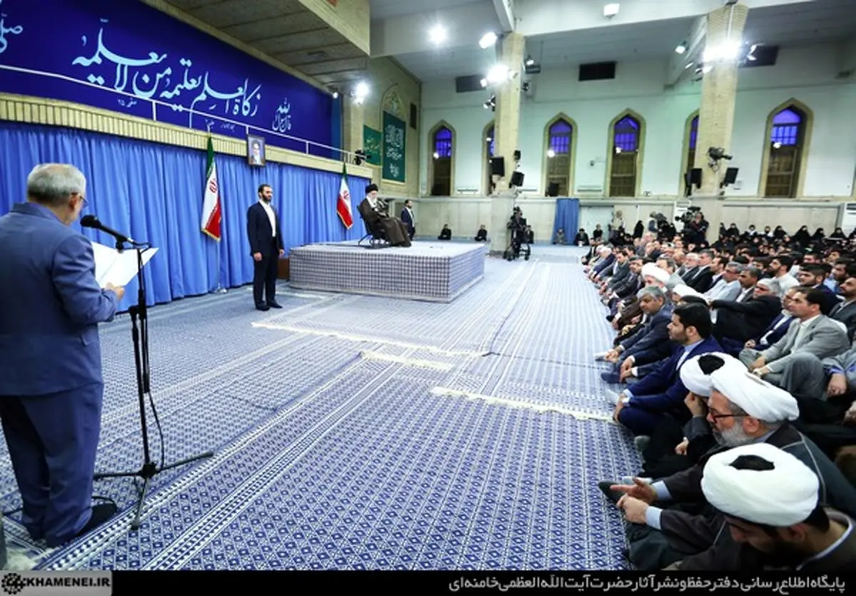 دیدار معلمان و فرهنگیان با رهبر معظم انقلاب/ عکس