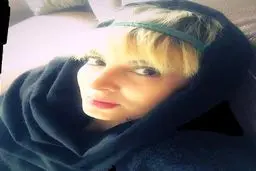 ظاهر لیلا بلوکات در اتومبیل شخصی اش